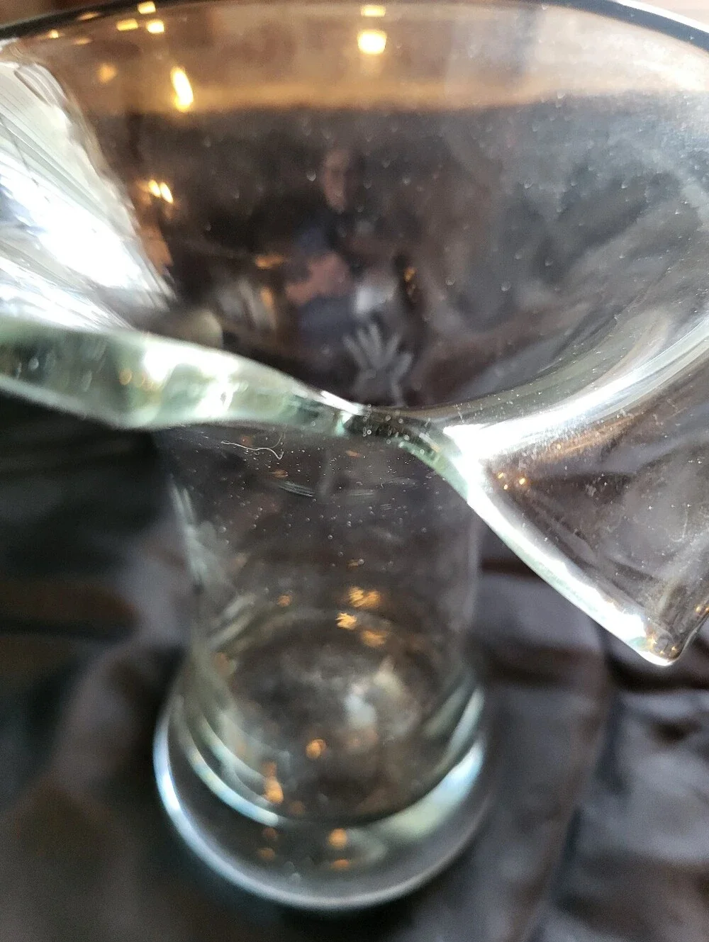 VTG. 7 x 5.5 Across Split And Folded Top Clear Etched Floral Glass Bud Vase - Picture 9 of 12